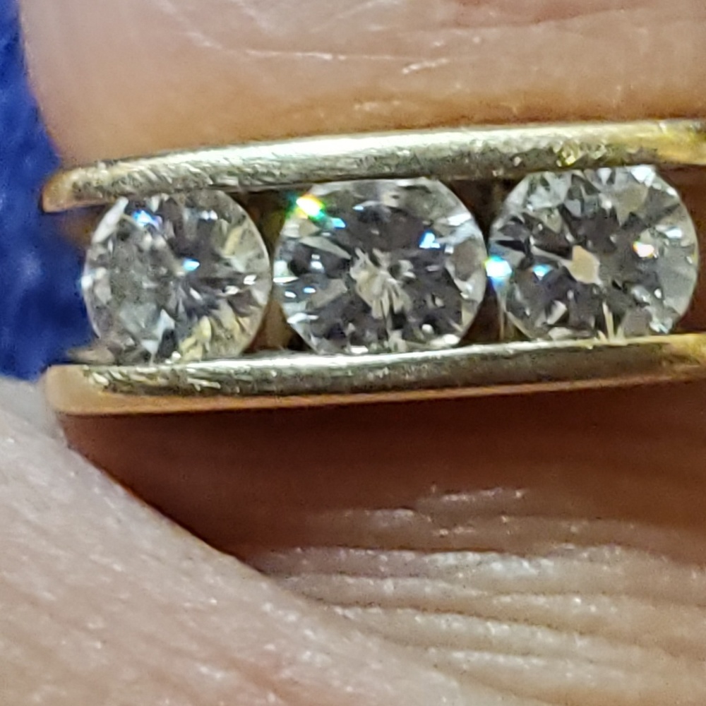 Auth 3/4 Total Nat. Dia.in 14kt Yellow gold